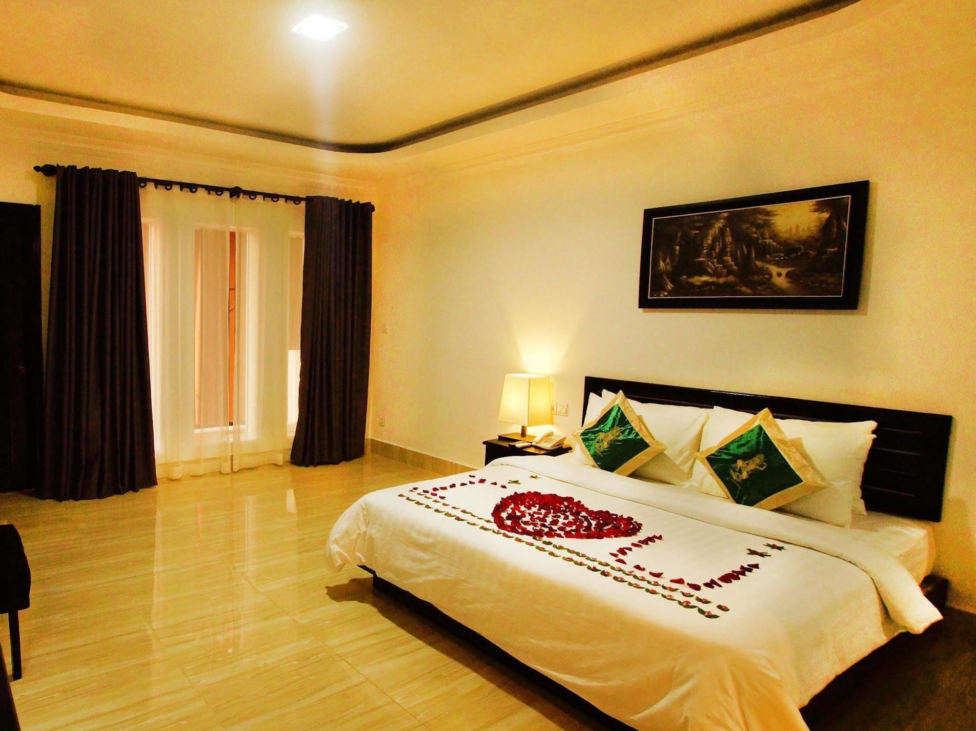 Hotel Paris Angkor Boutique Siem Reap Esterno foto