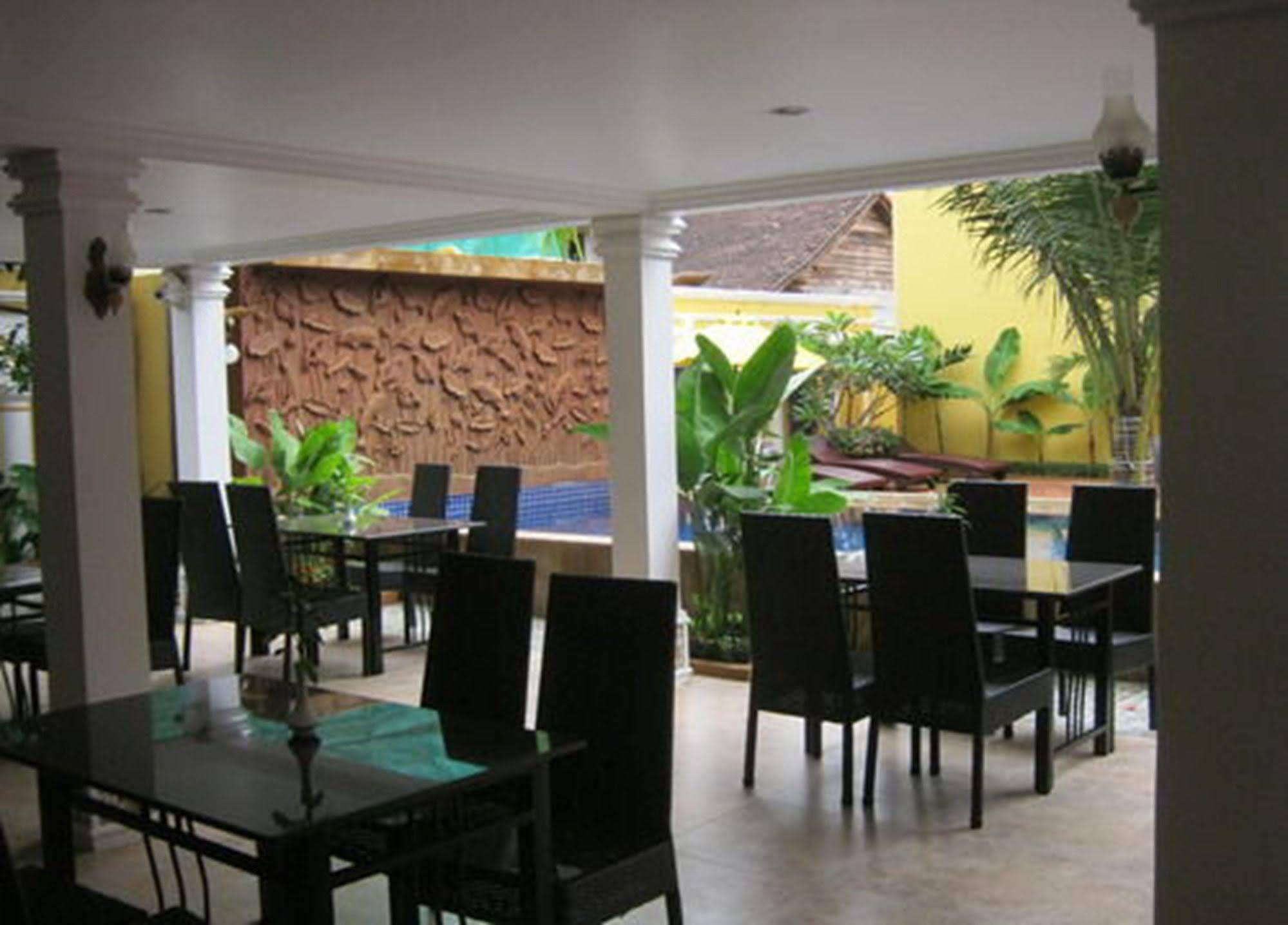 Hotel Paris Angkor Boutique Siem Reap Esterno foto